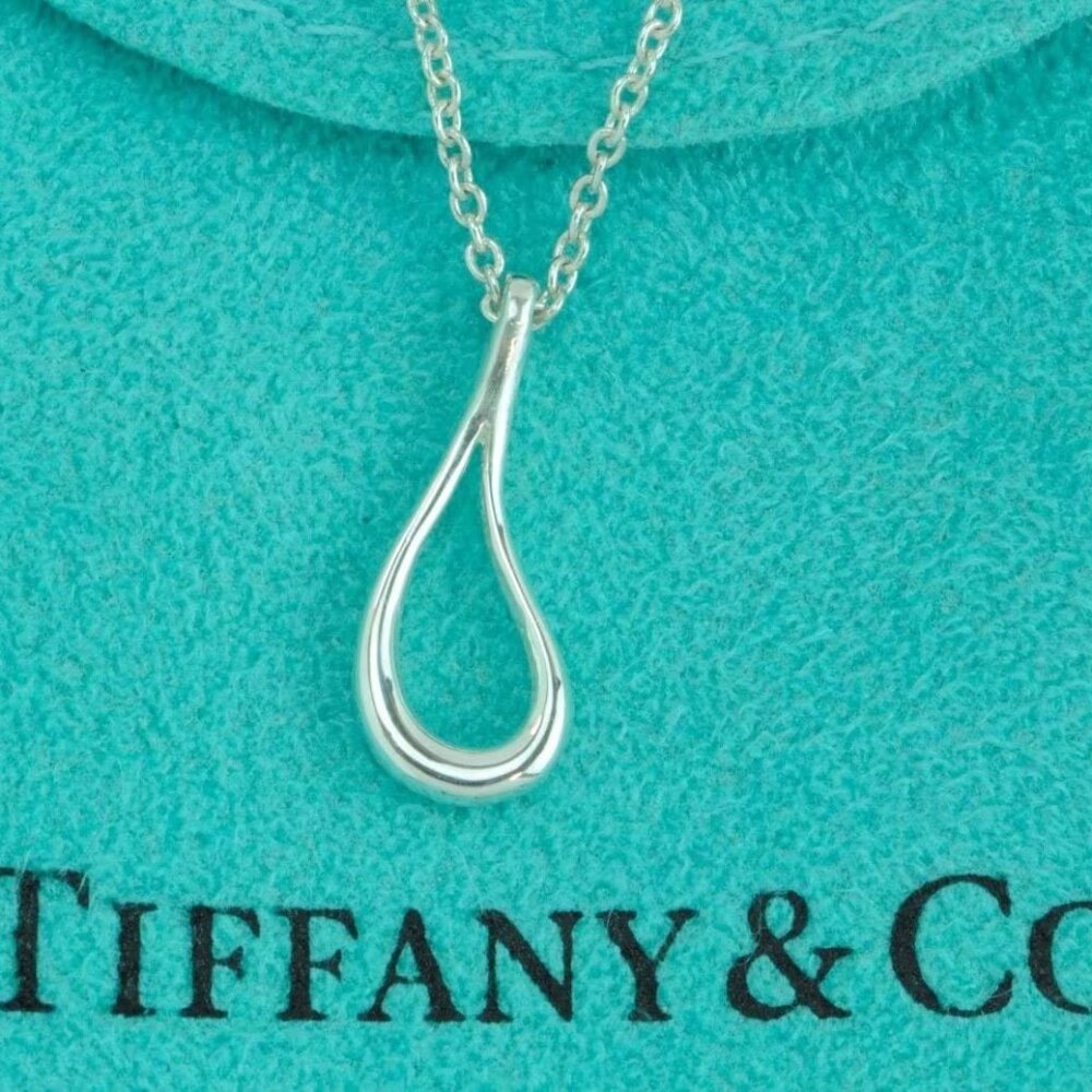 Mint Condition Authentic Tiffany & Co. Elsa Peretti Open Teardrop Neckla…